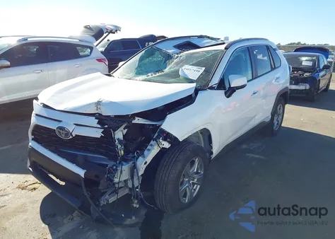 2024 Toyota Rav4 Hybrid Xle z USA, uszkodzony, nr VIN 4T3RWRFV2RU130089